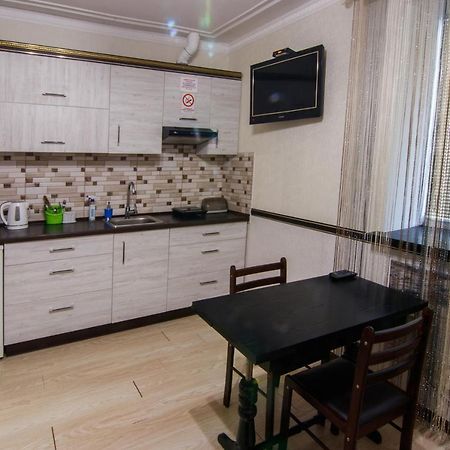 Bonus Aparthotel Vinnytsia Exteriör bild