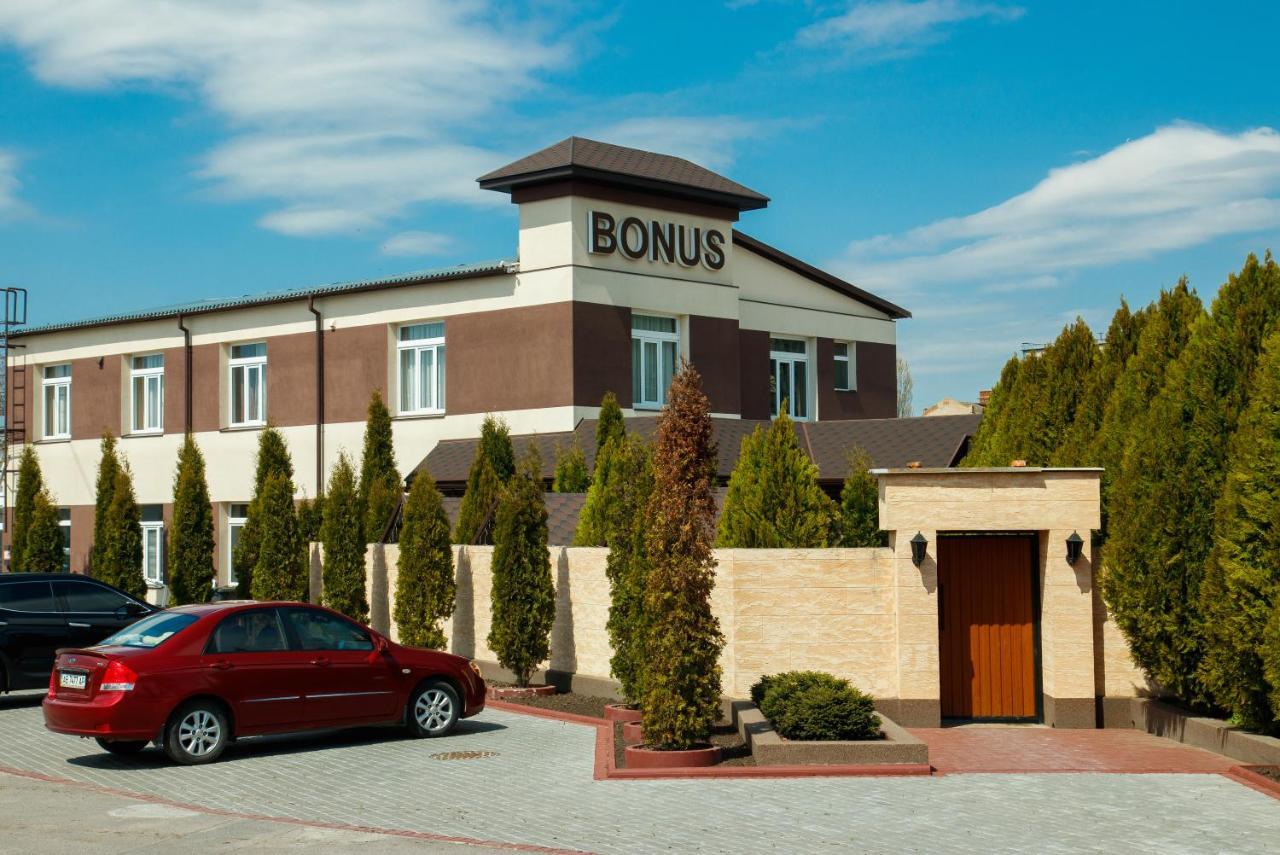 Bonus Aparthotel Vinnytsia Exteriör bild