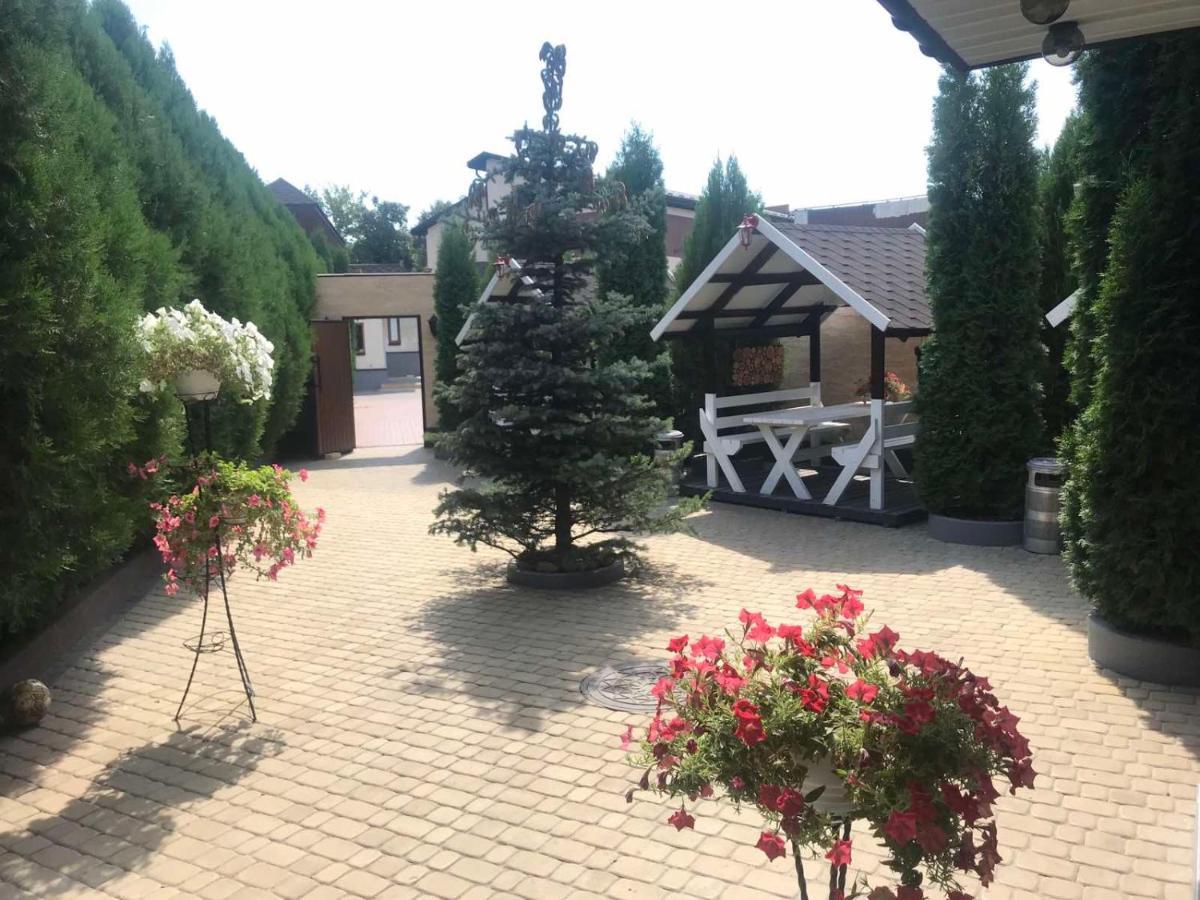 Bonus Aparthotel Vinnytsia Exteriör bild