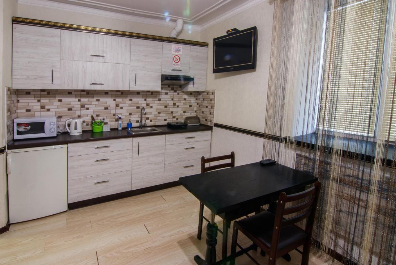 Bonus Aparthotel Vinnytsia Exteriör bild