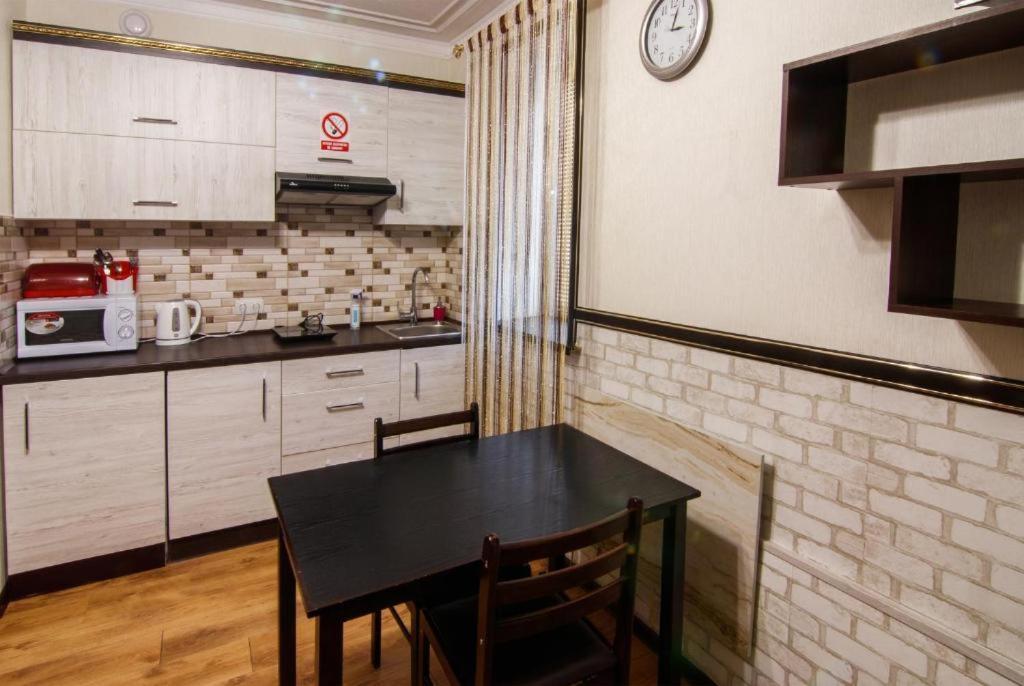 Bonus Aparthotel Vinnytsia Exteriör bild