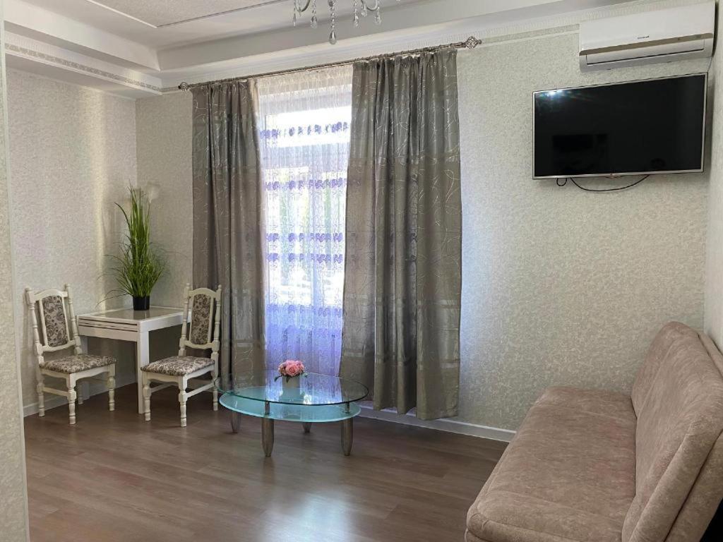 Bonus Aparthotel Vinnytsia Exteriör bild
